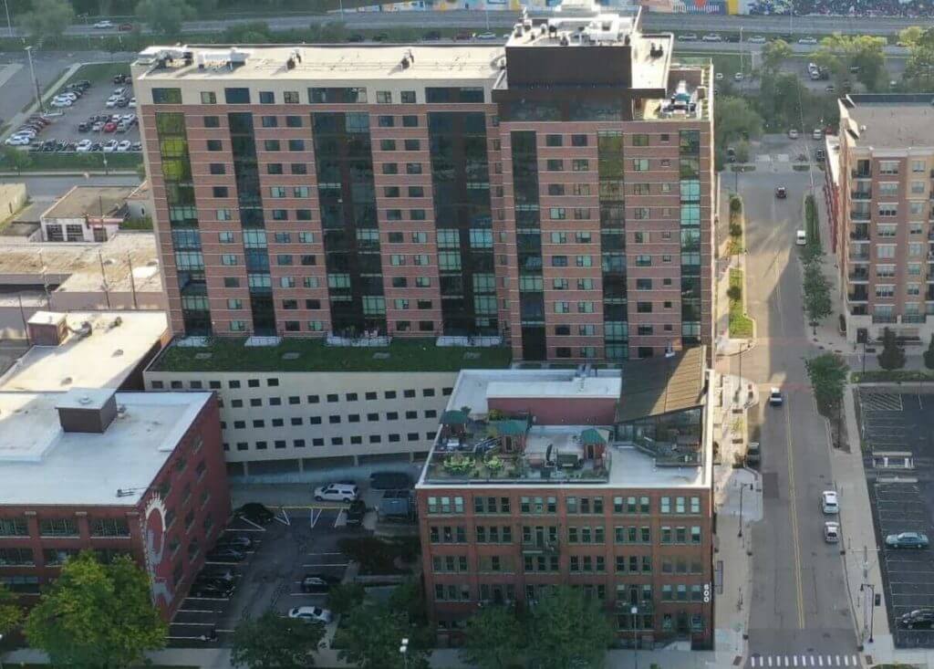 Apartment building at 601 Bond